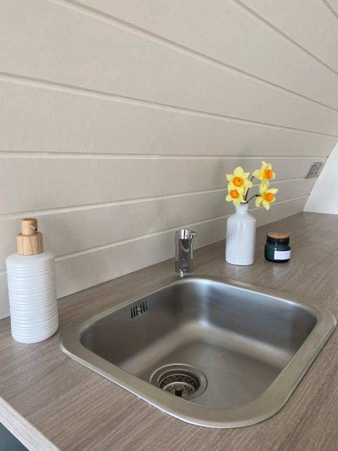 Kildare Countryside Pods Villa Bagian luar foto