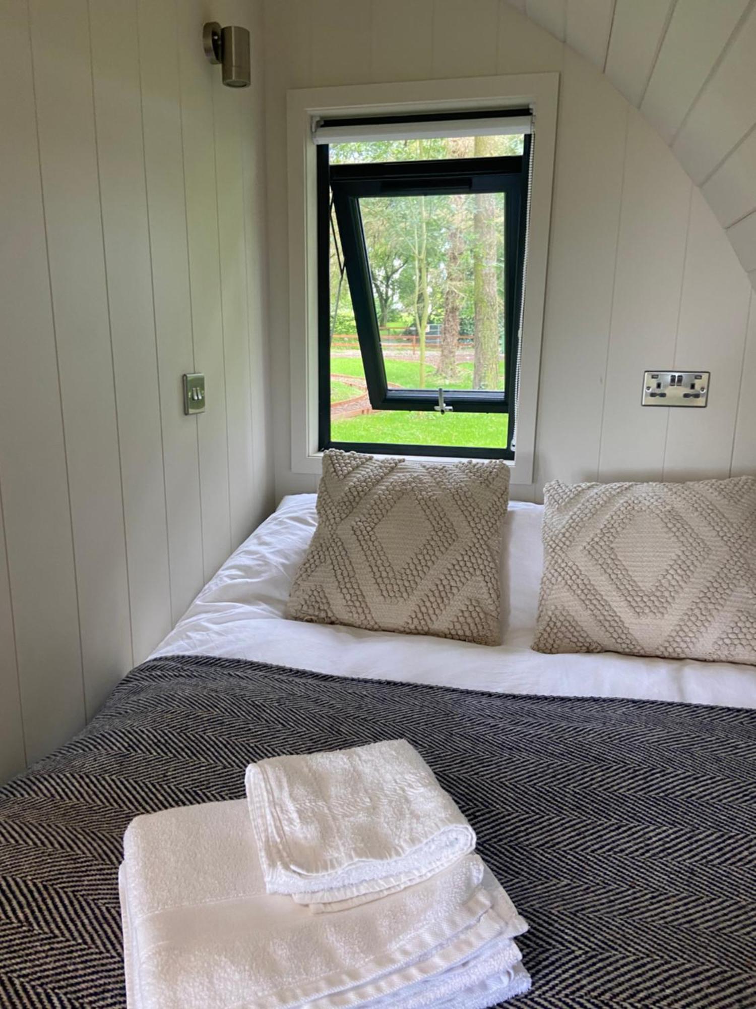 Kildare Countryside Pods Villa Bagian luar foto